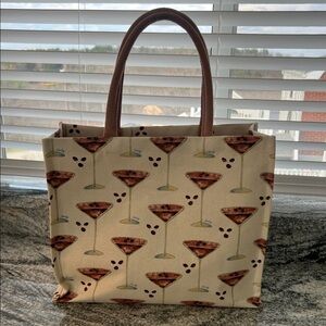 Stylish Cream Tote Bag with Espresso Martini Glass Design